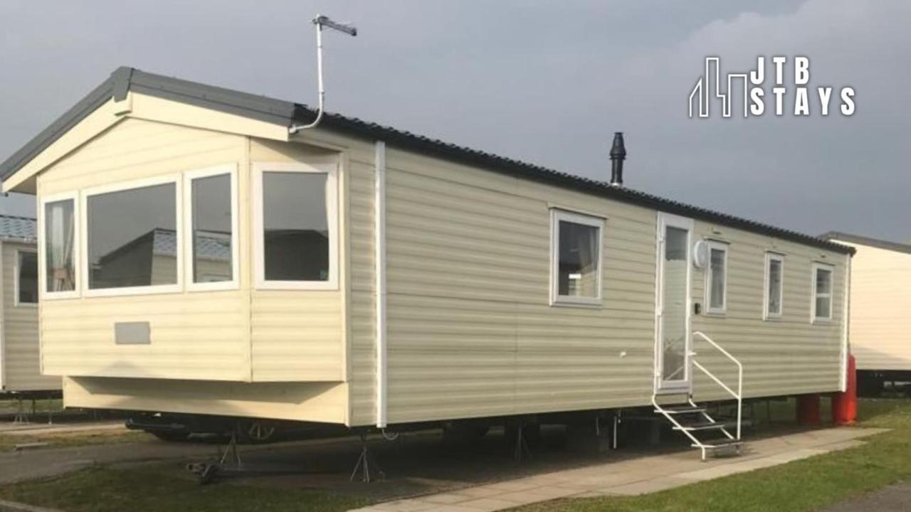 Spacious And Luxurious Caravan In Trecco Bay Порткоул Екстериор снимка